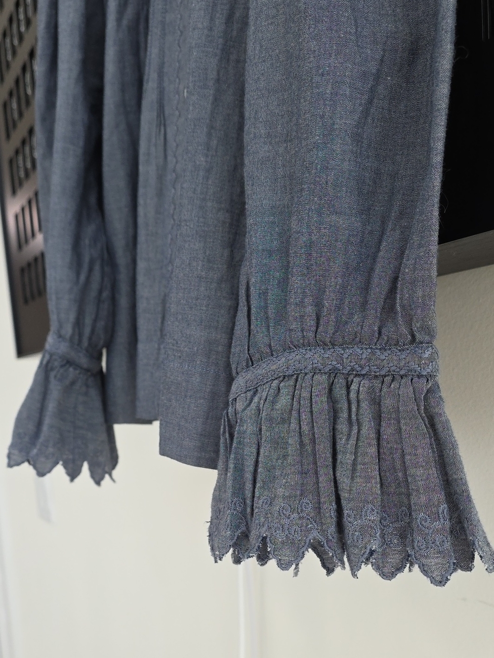 Doen Hickory Blouse- Blue Chambray - Picture 6 of 10